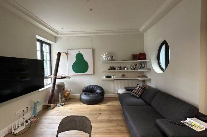 Spacious 2BR Heritage Apartment in Old Xuhui (L10)