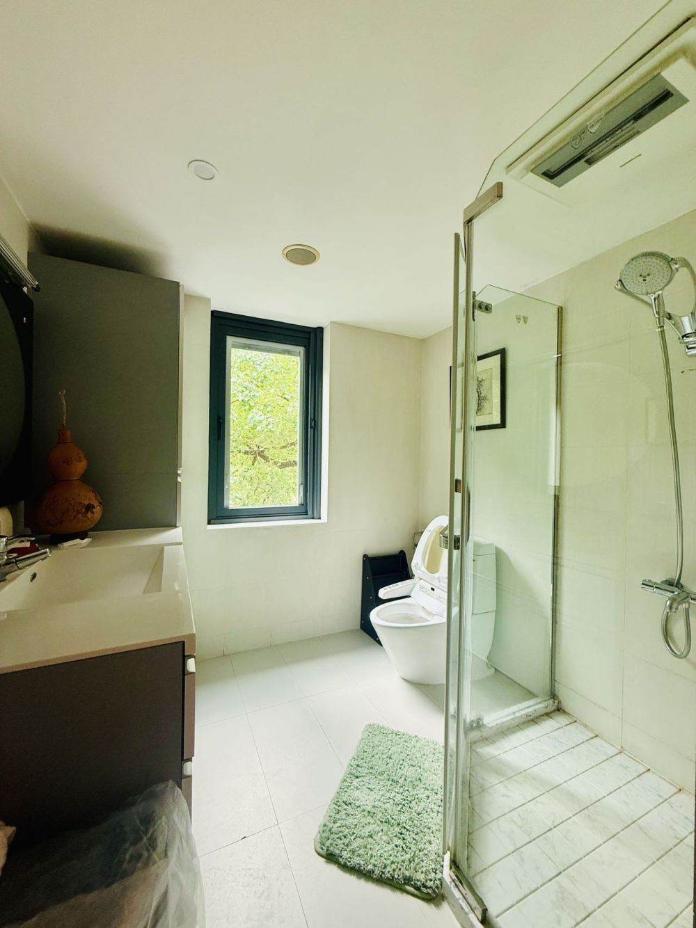 Housing image — Bathroom