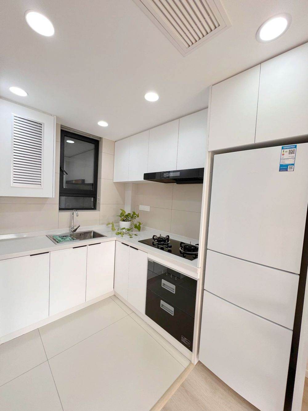 Housing image — Kitchen