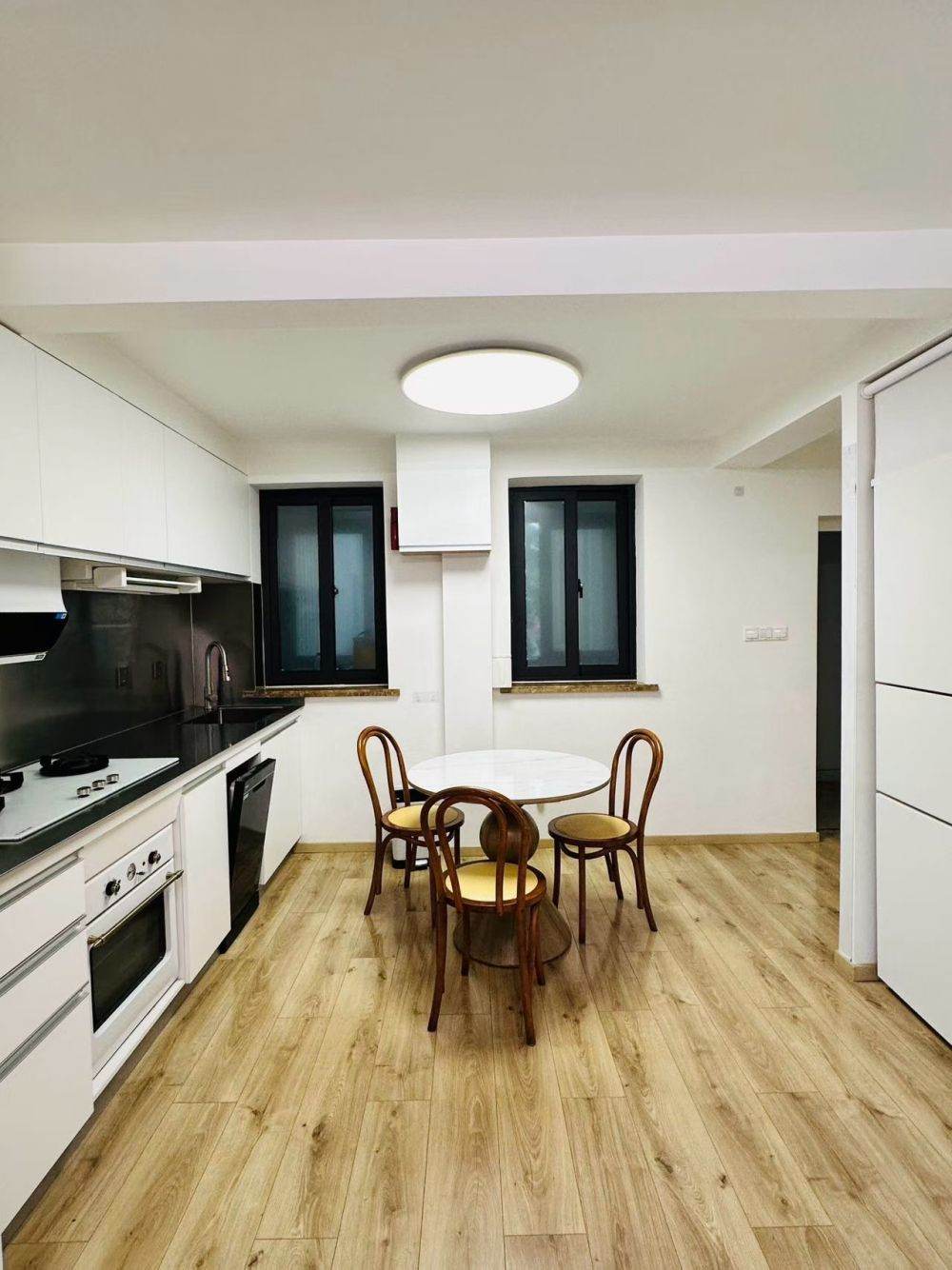 Housing image — Dining Area