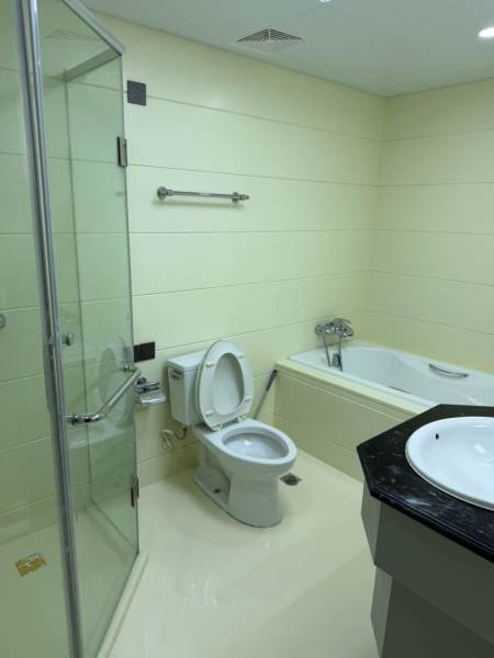 Housing image — Bathroom