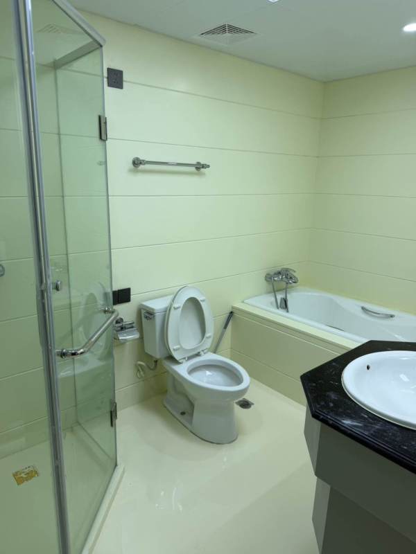 Housing image — Bathroom