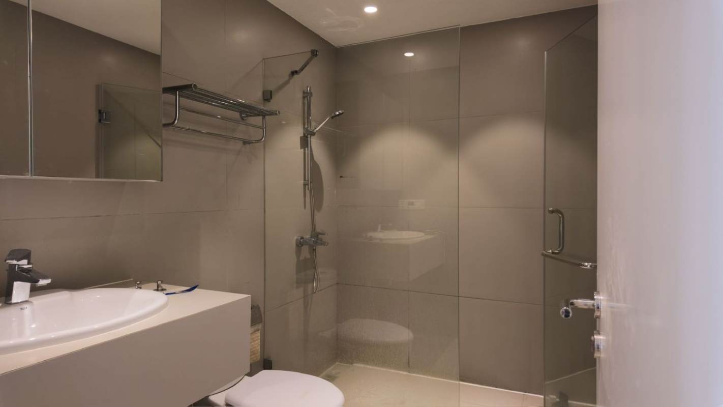 Housing image — Bathroom
