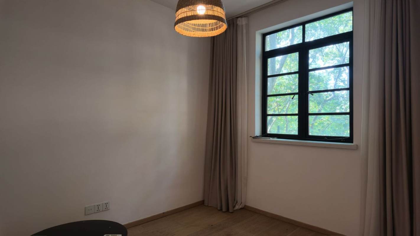 Housing image — Bedroom