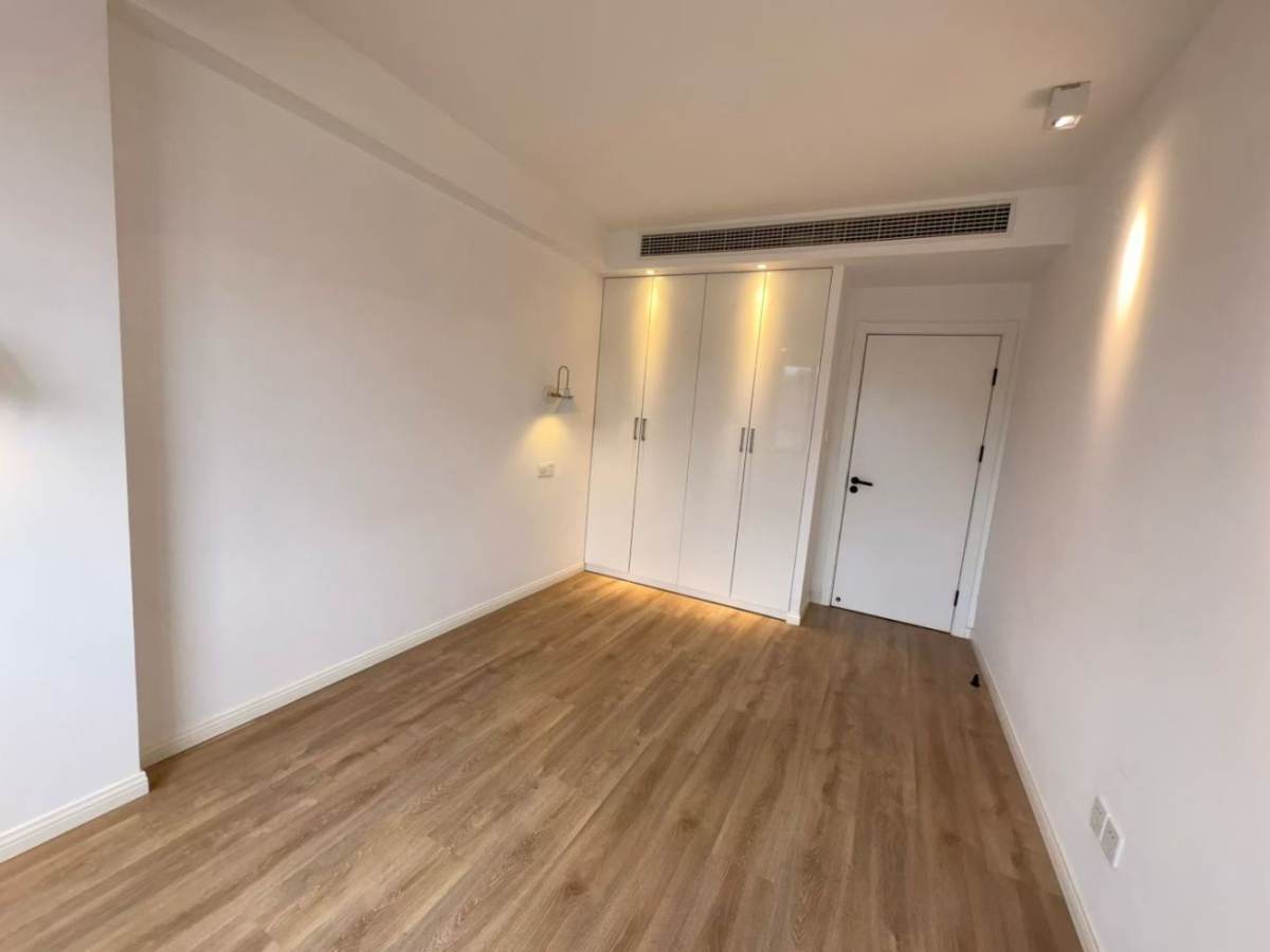 Housing image — Bedroom