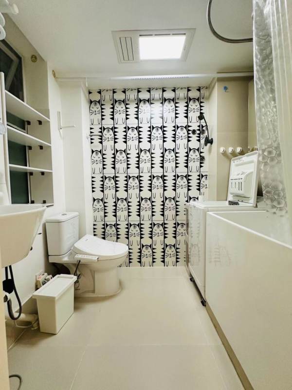 Housing image — Bathroom