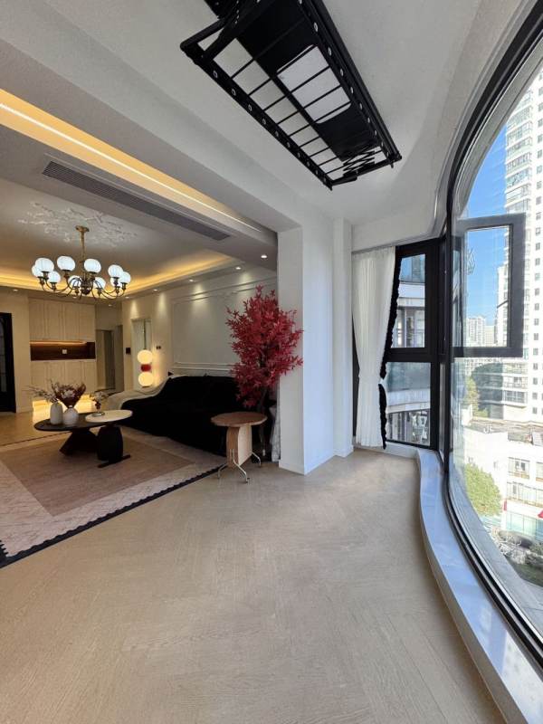 Housing image — Living Room