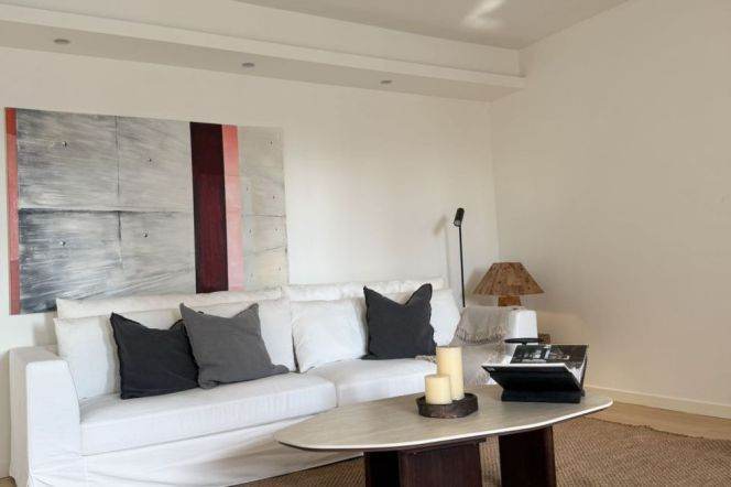 Spacious 2BR Apartment in Jing'an (L13)