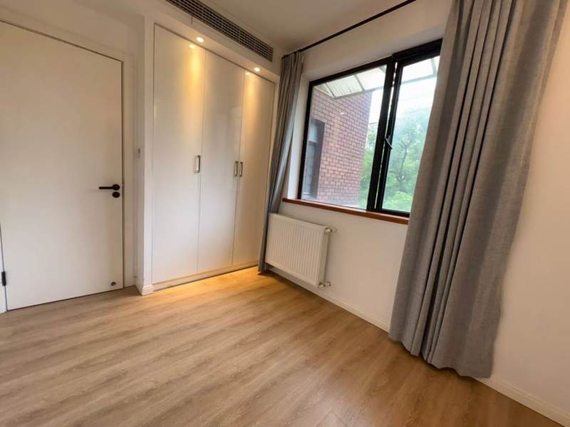 Housing image — Bedroom