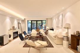 Spacious 3BR Apartment near Wukang Mansion with Terrace (L10/L11)