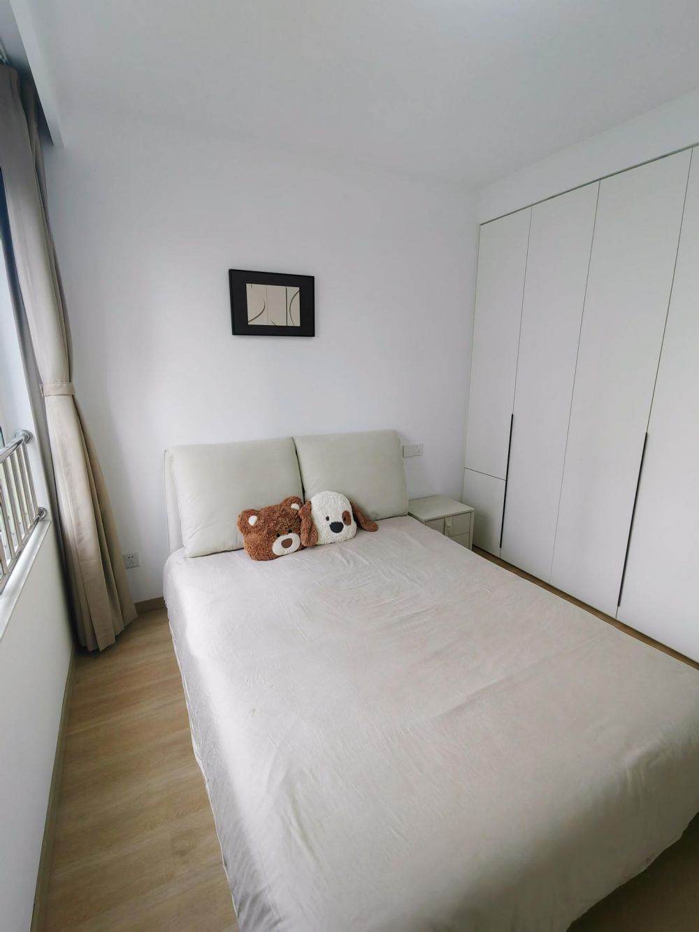 Housing image — Bedroom