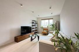 2BR Apartment in Jing'an (L7)