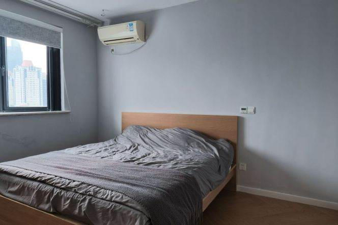 Spacious 3BR Apartment in Xujiahui with Terrace (L10/L11)