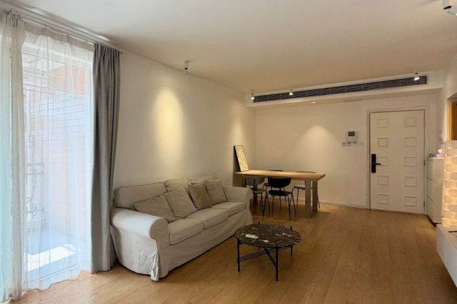 3BR Apartment in Xujiahui (L10/L11)