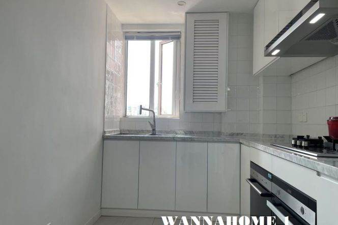 2BR Apartment near Jiangsu Rd Metro with Outstanding View (L2/L11)
