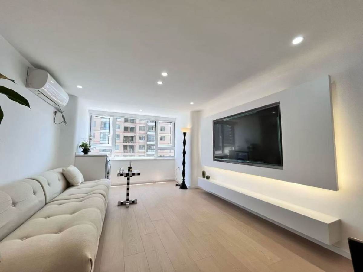 Housing image — Living Room