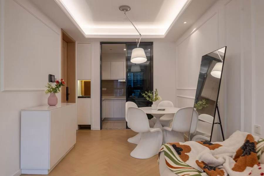 Housing image — Dining Area