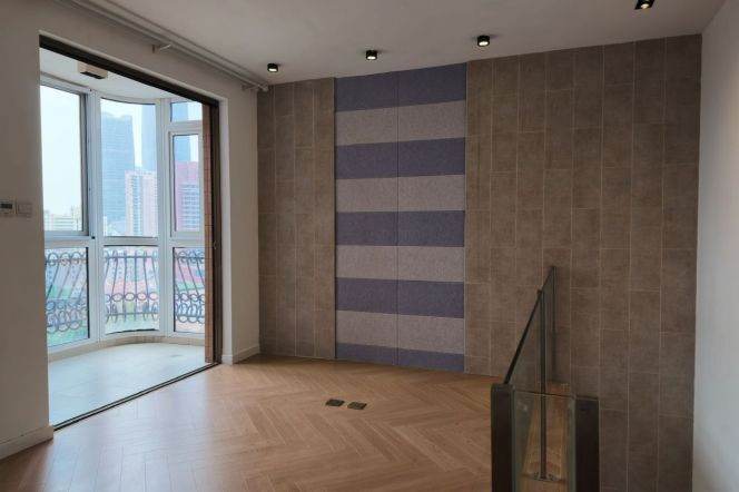 Spacious 3BR Apartment in Xujiahui with Terrace (L10/L11)