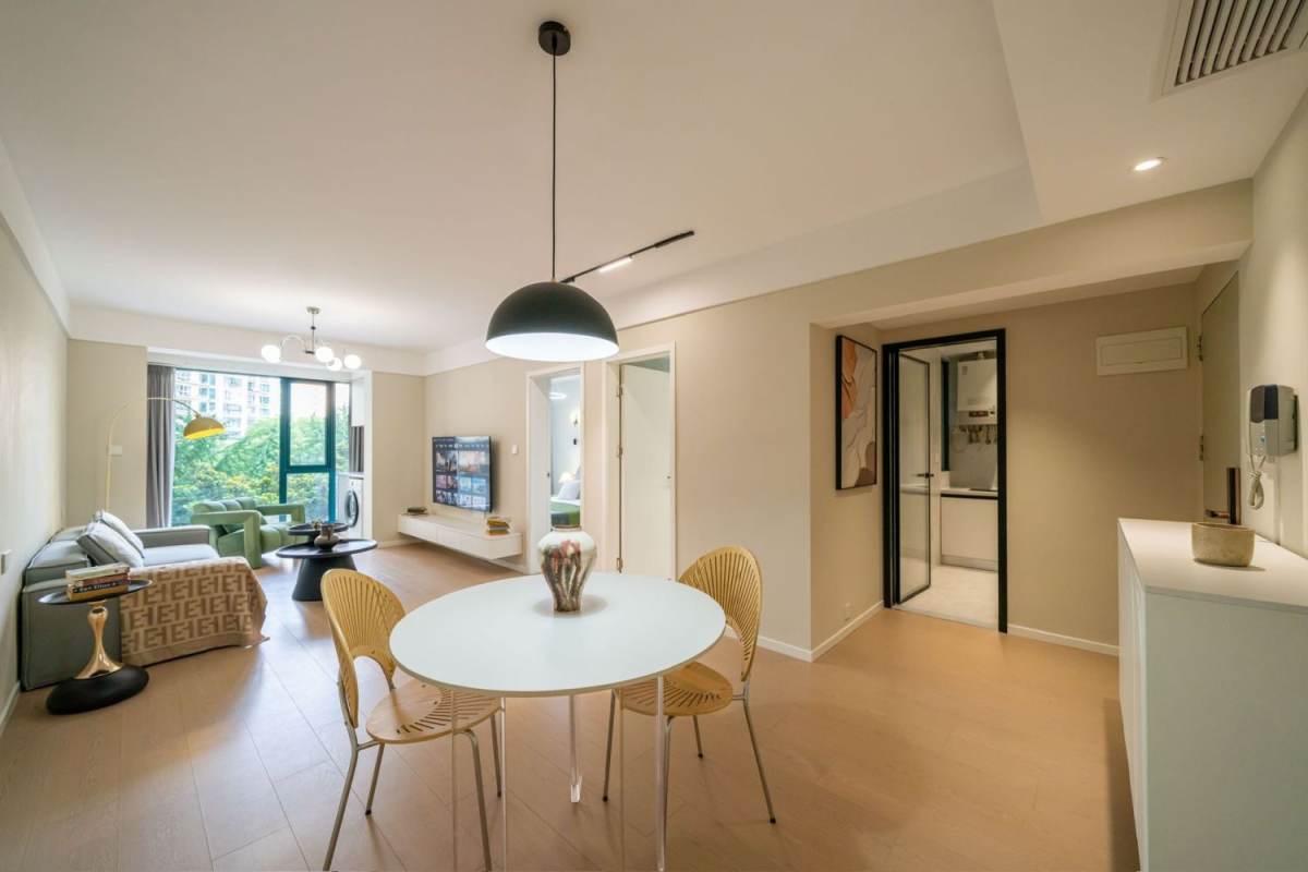 Housing image — Living Room