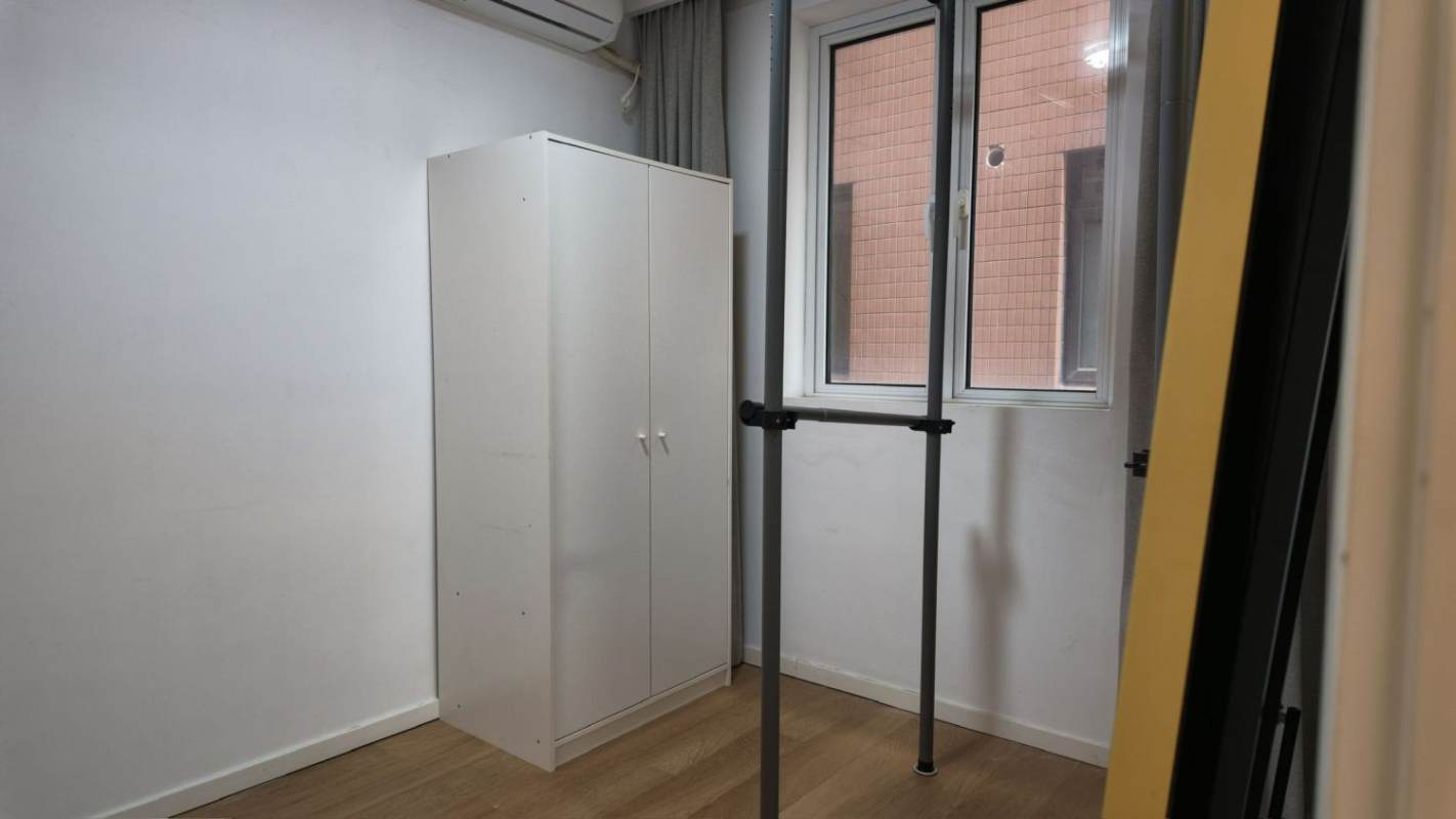 Housing image — Bedroom
