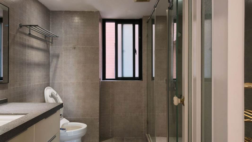 Housing image — Bathroom