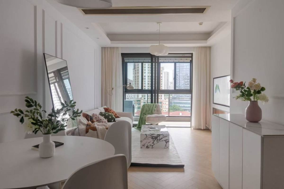 Housing image — Living Room