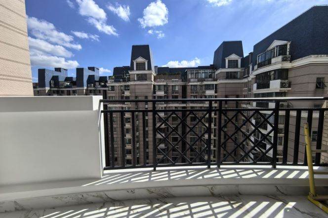 Spacious 3BR Apartment near Jiaotong University Metro (L10/L11)