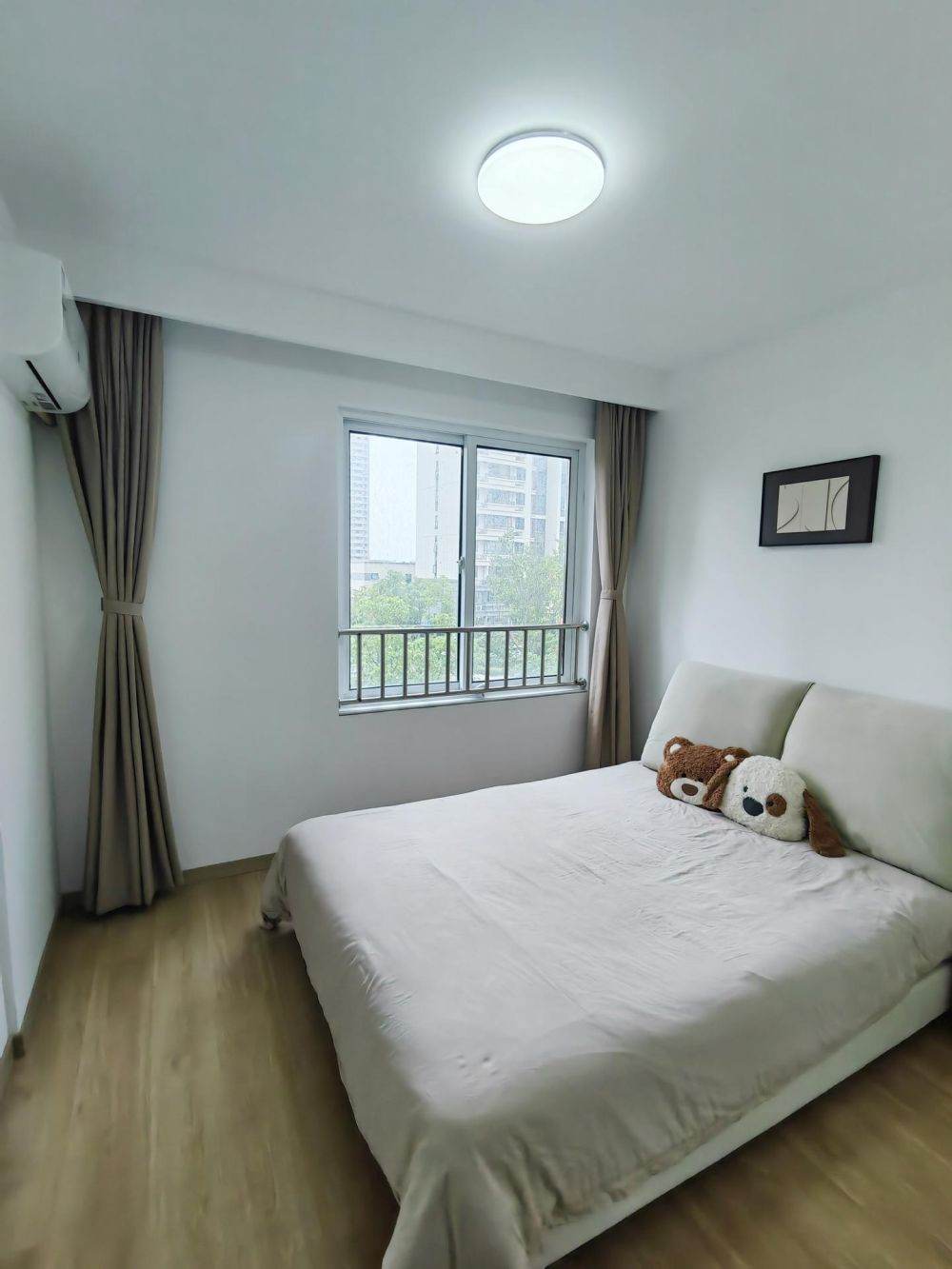 Housing image — Bedroom