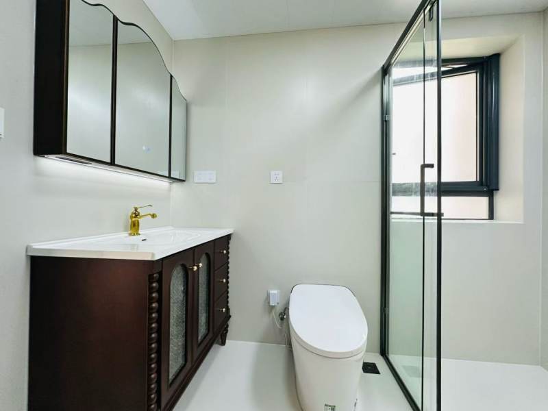 Housing image — Bathroom