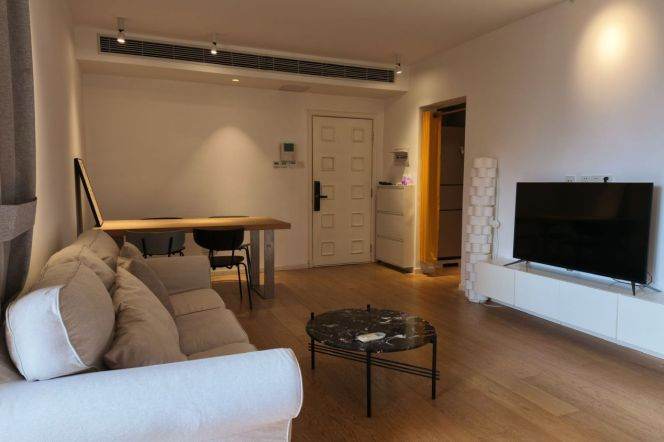 3BR Apartment in Xujiahui (L10/L11)