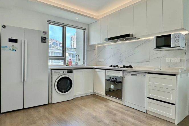 High-Floor 3BR Apartment near Shanghai Jiao Tong University