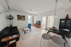 Spacious 1BR Apartment near Jiangsu Rd Metro (L2/L11)