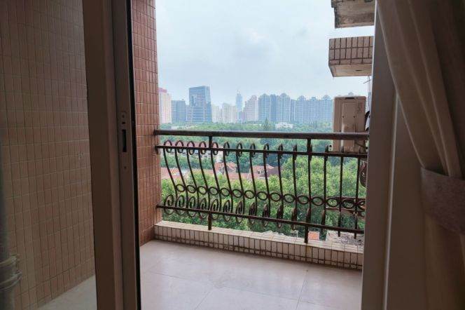 3BR Apartment in Xujiahui (L10/L11)