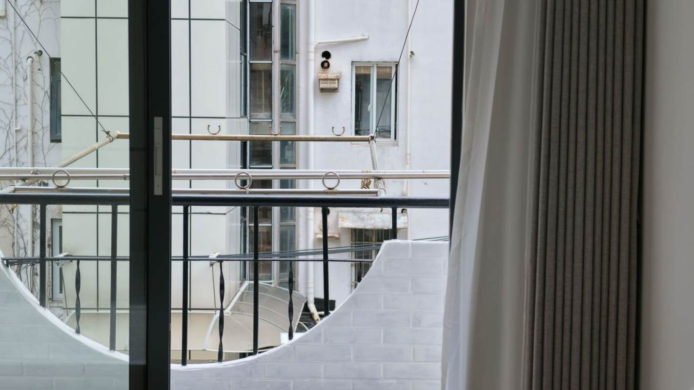 Housing image — Balcony