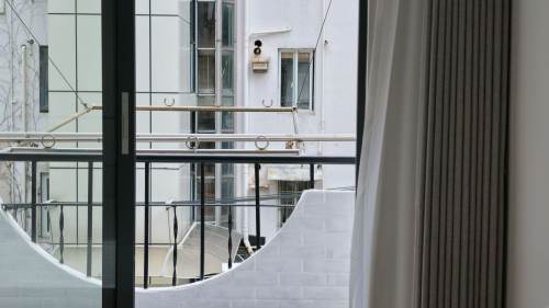 Housing image — Balcony
