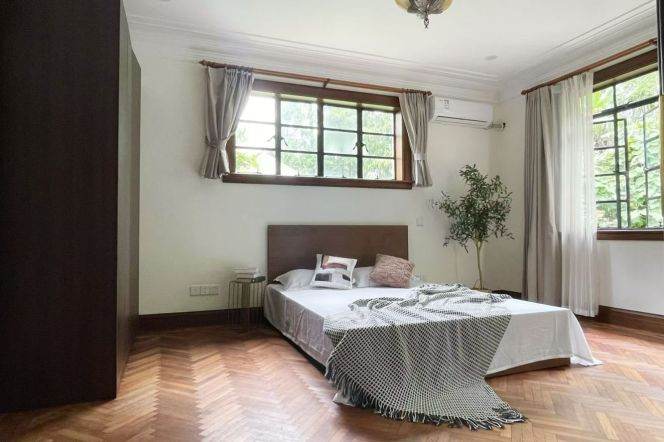 High-Ceiling Historic 1BR Lane House near Shanghai Jiao Tong University