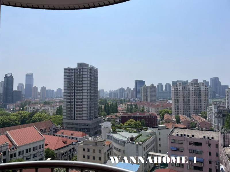 Housing image — Balcony
