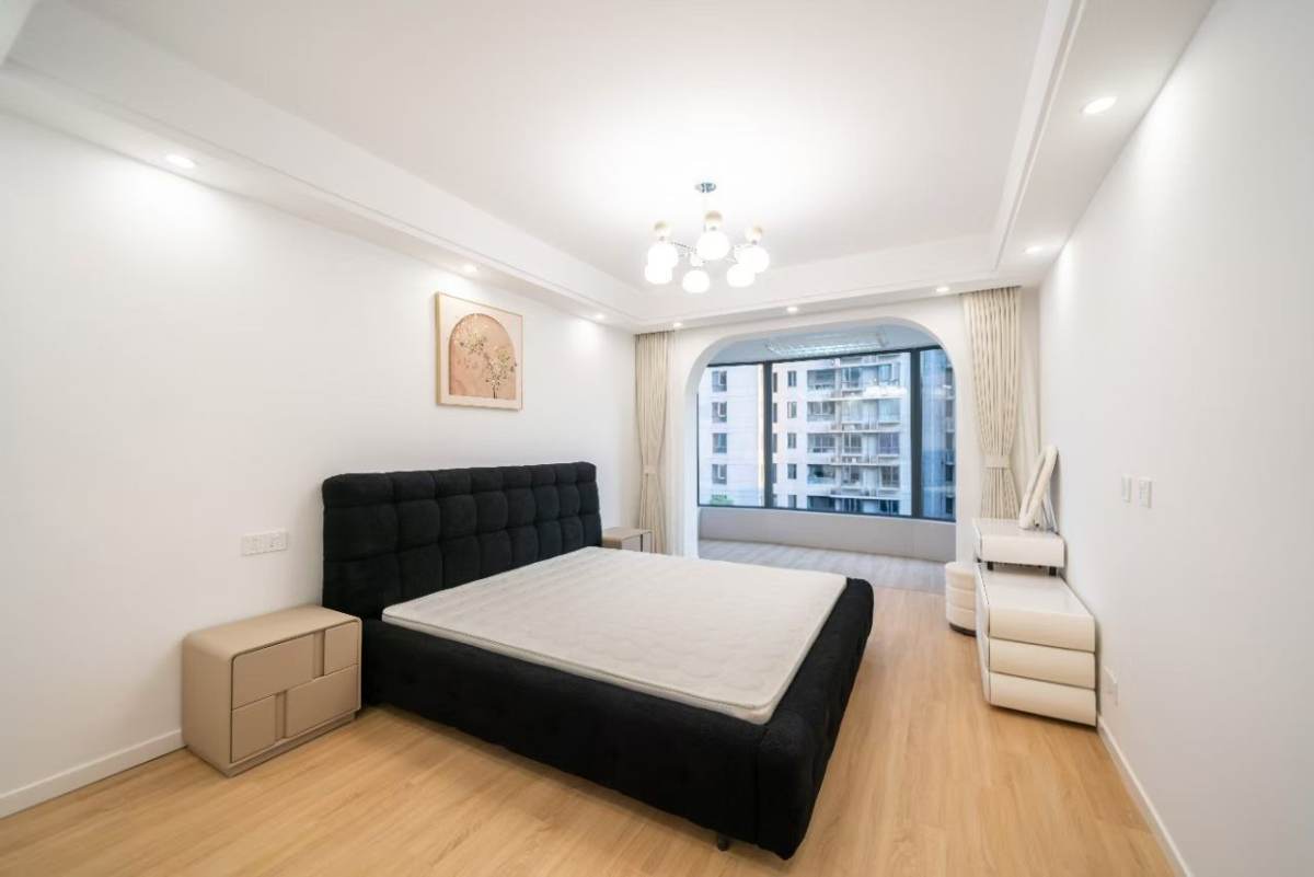 Housing image — Bedroom