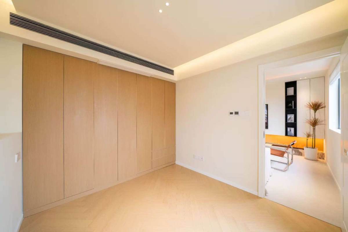 Housing image — Bedroom