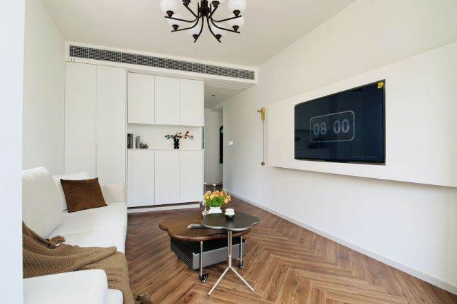 1BR Apartment in Gubei (L10)
