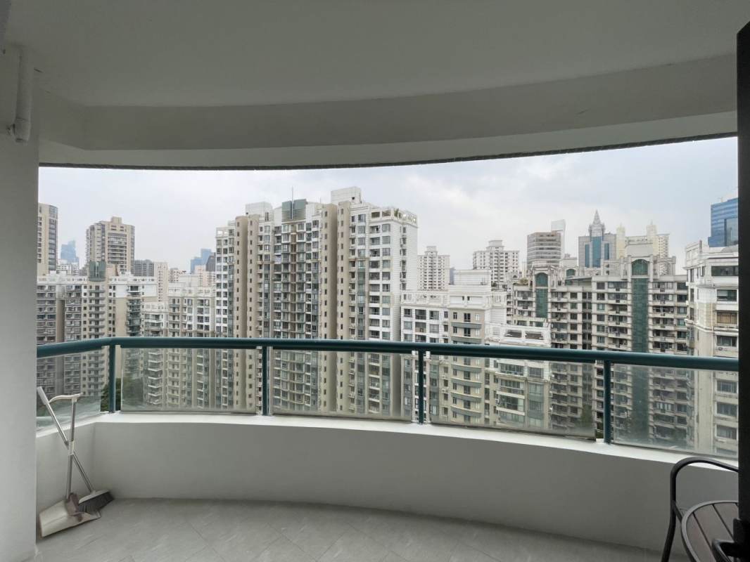 Housing image — Balcony