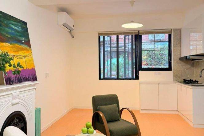 1BR Lane House near Jiaotong University Metro (L1/L10/L12)