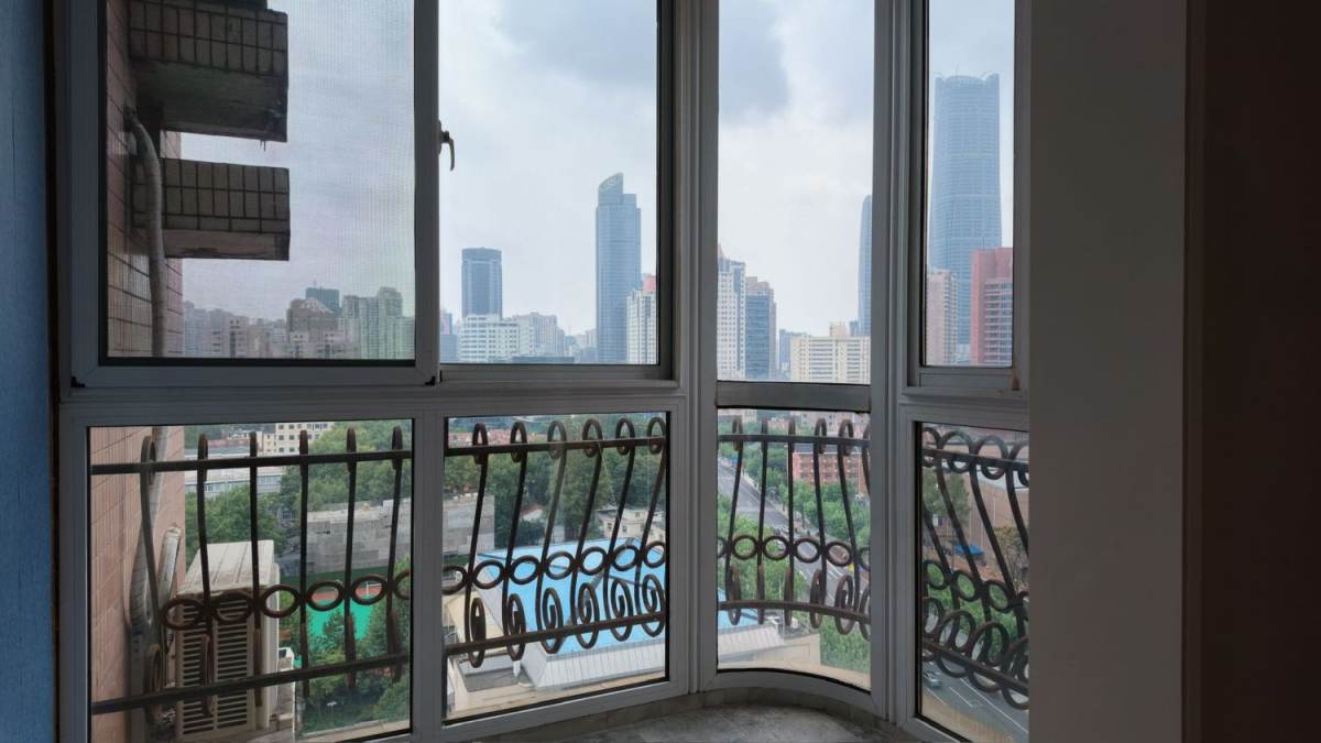 Housing image — Balcony