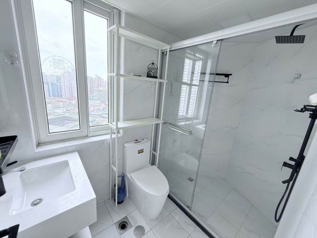 Housing image — Bathroom