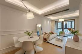 2BR Apartment near Zhongtan Rd Metro with Floor-to-Ceiling Windows