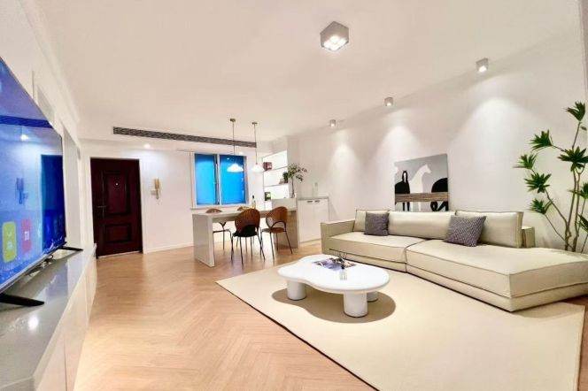 2BR Apartment near Zhongshan Park (L11/L13)