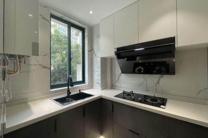 2BR Apartment in Gubei (L2)