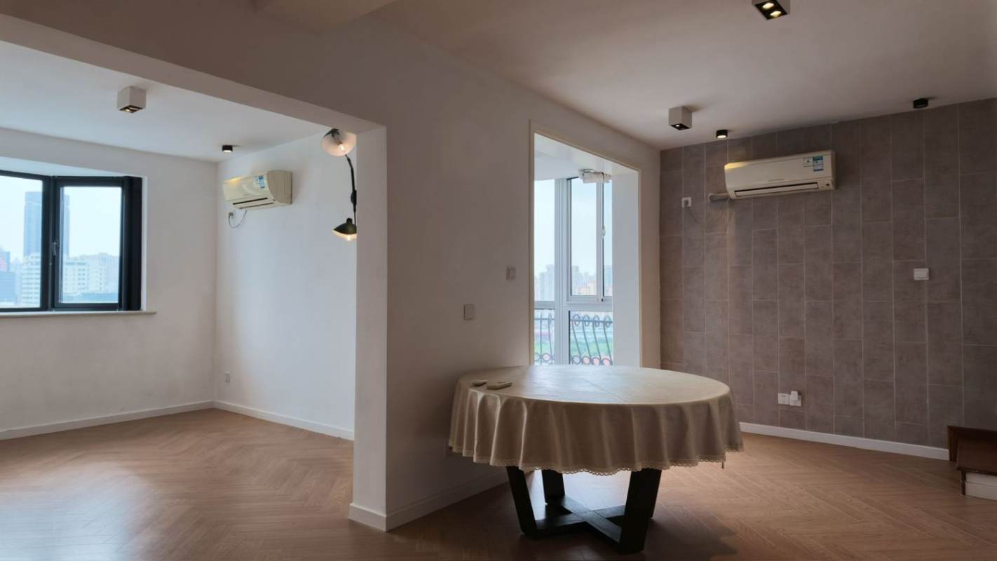 Housing image — Living Room