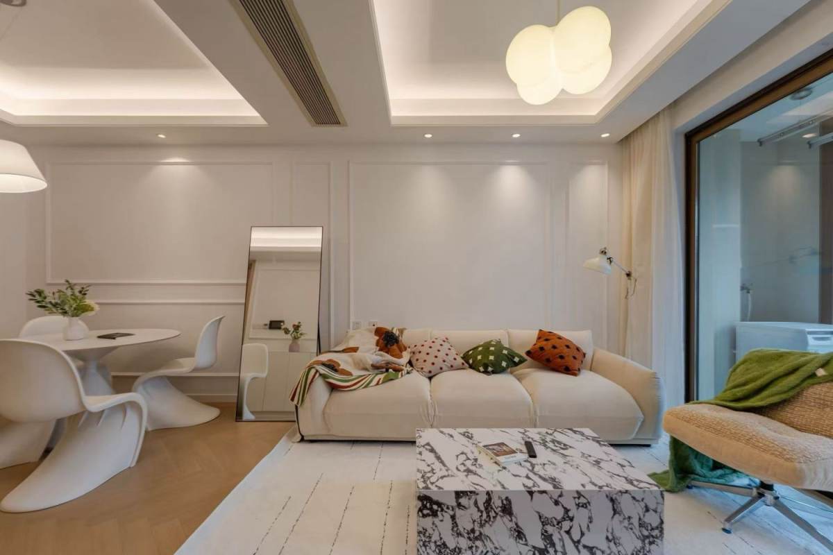 Housing image — Living Room