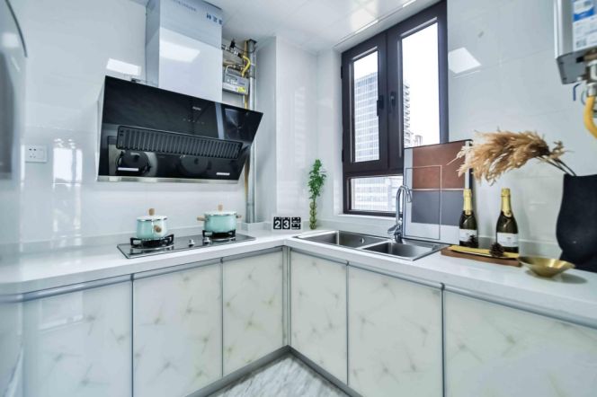High-Floor 2BR Serviced Apartment near Jiading Xincheng Metro (L11)
